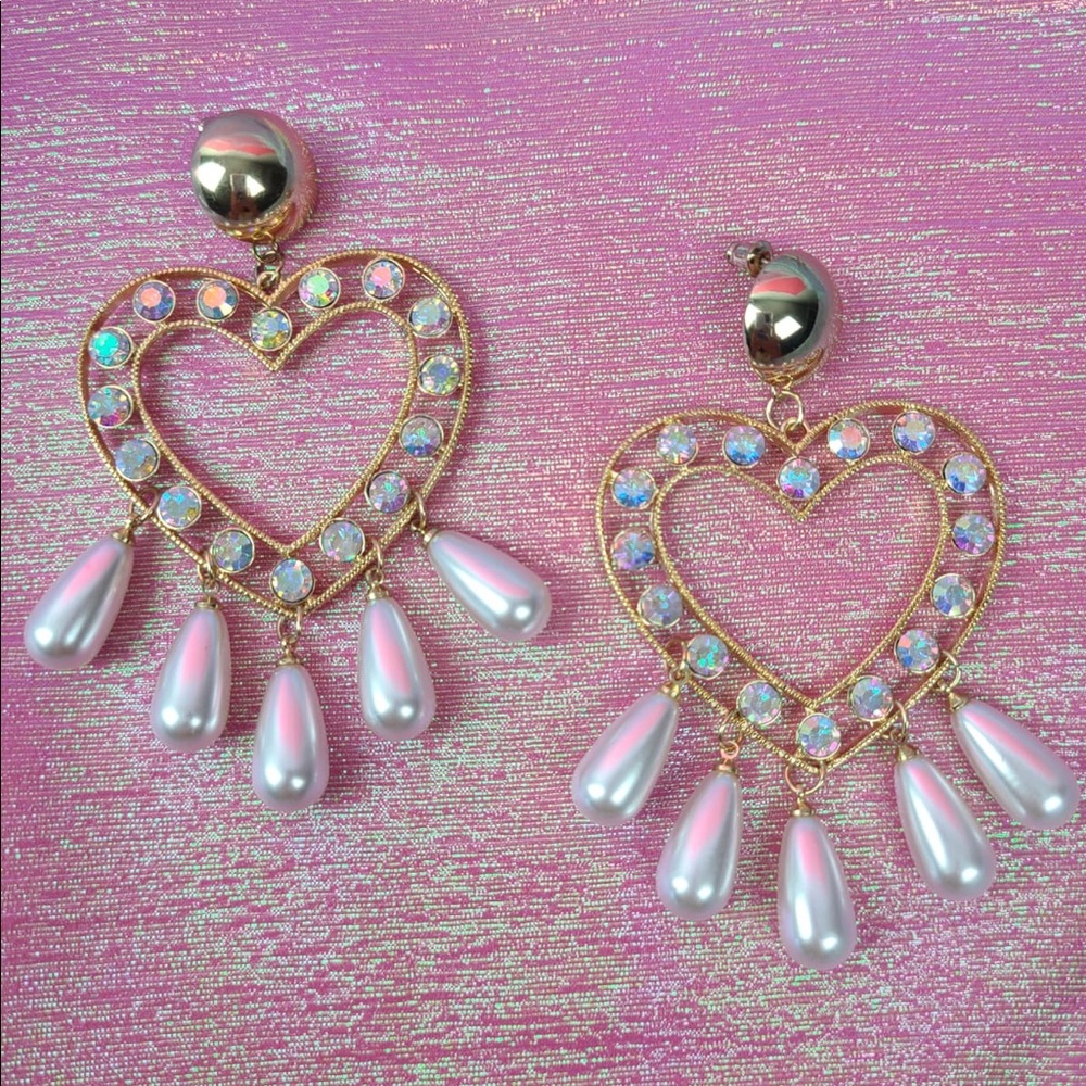 Gold Heart Shaped With Pearls Dangle Earri…